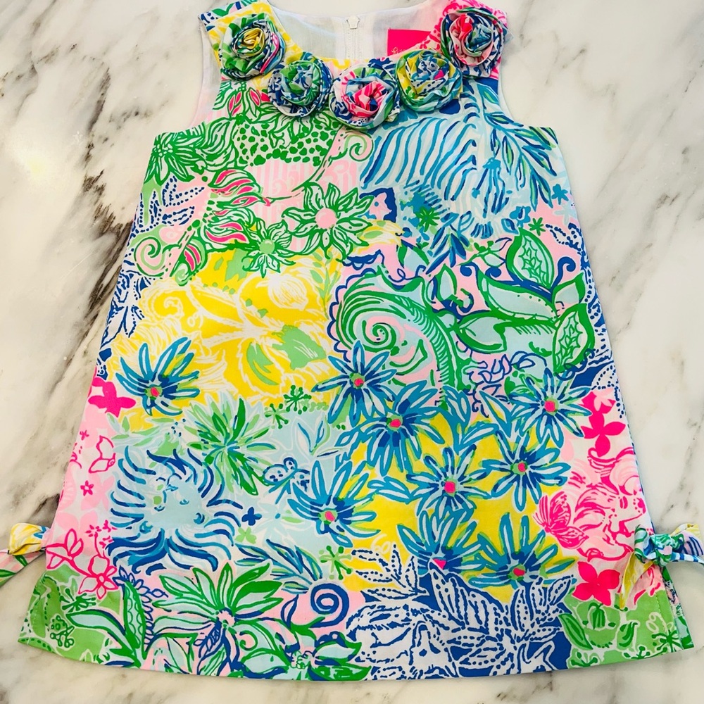 LITTLE LILLY PULITZER CLASSIC SHIFT IN “CHEEK TO CHEEK” PRINT- Size 2 •NWT•